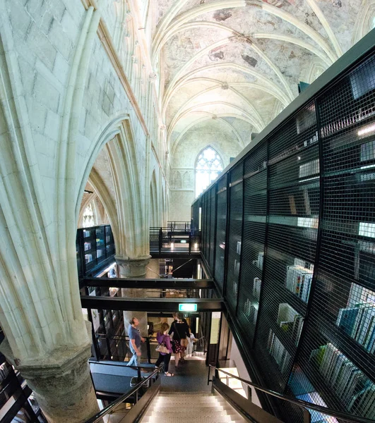 Biblioteca Antiga Interior — Fotografia de Stock