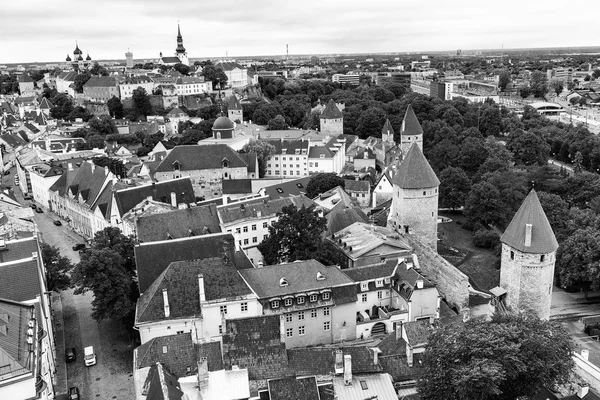 Tallinn cityscape Toompea Hill, Es güzel havadan görünümü — Stok fotoğraf