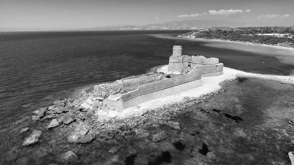 Luchtfoto van Fortezza Aragonese, Calabrië, Italië — Stockfoto