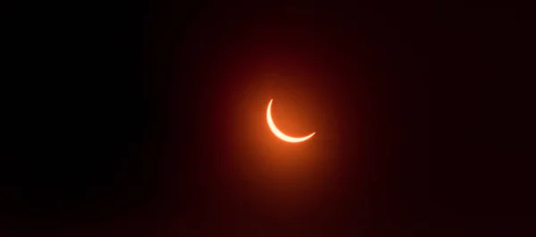 Часткове сонячне Eclypse збирається тотальність — стокове фото