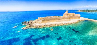 Hava panoramik Aragonca kale, Calabria, İtalya