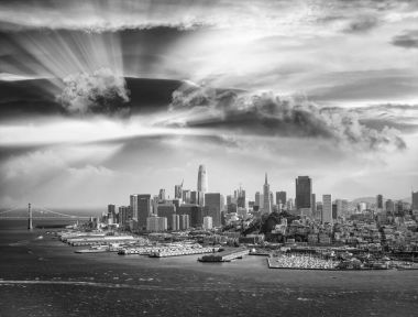 Helikopter, C Downtown San Francisco manzarası havadan görünümü