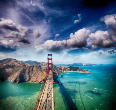 Genel gider görünümünden helikopter, San Francis Golden Gate Köprüsü'nün