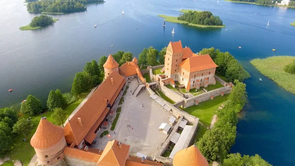 A légi felvétel a vár Trakai, Litvánia — Stock Fotó