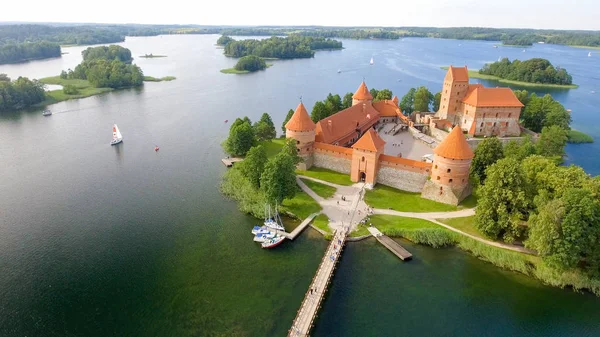 Vista aérea del Castillo de Trakai, Lituania — Foto de Stock