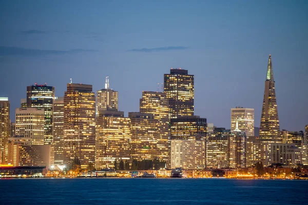 Geweldige nacht skyline van San Francisco, Ca — Stockfoto