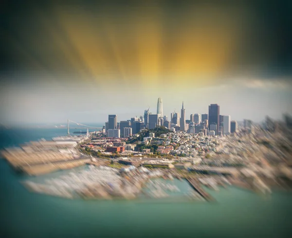 Helikopter, C Downtown San Francisco manzarası havadan görünümü — Stok fotoğraf