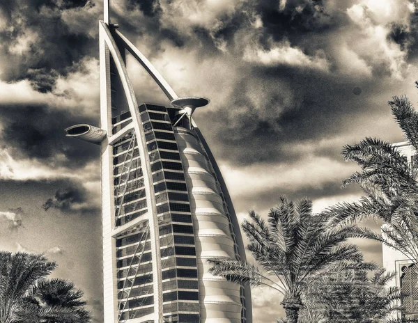 Dubai - 11 December 2016: Världens lyxigaste hotell Burj Al — Stockfoto