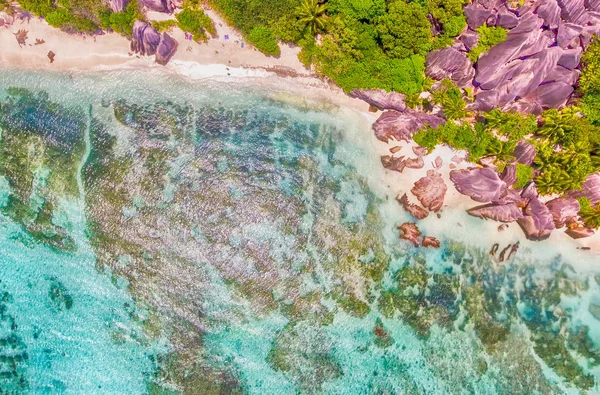 La Digue Anse kaynak D'Argent panoramik ek yükü hava görünümünde — Stok fotoğraf