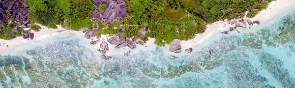 La Digue Anse kaynak D'Argent panoramik ek yükü hava görünümünde 
