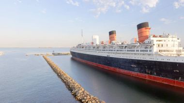 Long Beach, Ca - 1 Ağustos 2017: Rms Queen Mary okyanus olan lin