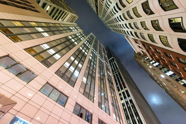 Buildings of San Francisco at night, upward view — Stock Photo, Image