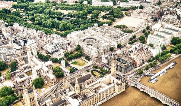 Luchtfoto van gebouwen in Londen, Verenigd Koninkrijk — Stockfoto