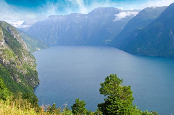 Χρώματα του ουρανού πάνω από το φιόρδ Geiranger — Φωτογραφία Αρχείου