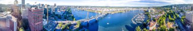 Portland ya da - 18 Ağustos 2017: Cityscape ve Wil havadan görünümü
