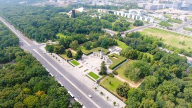 Berlin siluetinin Haziran 17 havadan görünümü road, Almanya