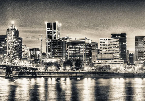 Belle vue de nuit sur le centre-ville de Portand et la rivière Willamette re — Photo