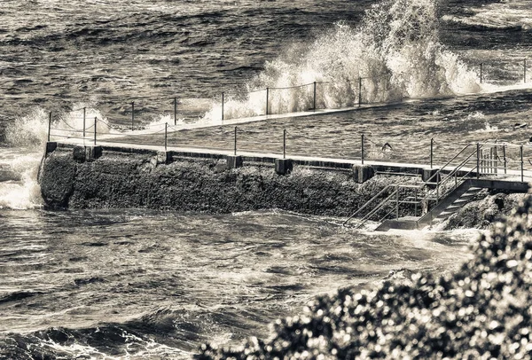 Bondi Beach krajina, Sydney za slunečného dne — Stock fotografie