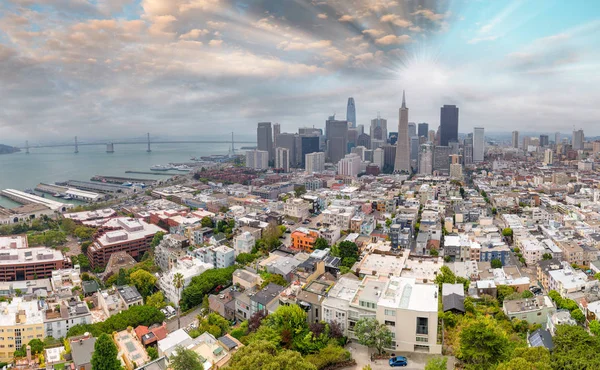 Skyline di San Francisco al tramonto — Foto Stock