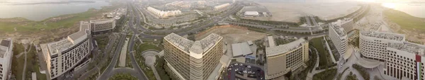 Abu Dhabi vista aérea de Yas Island edifícios — Fotografia de Stock