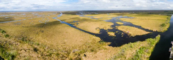 Vista aérea panorámica de los pantanos de Everglades — Foto de Stock
