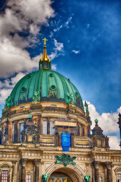 Cattedrale di Berlino in una bella giornata di sole — Foto Stock