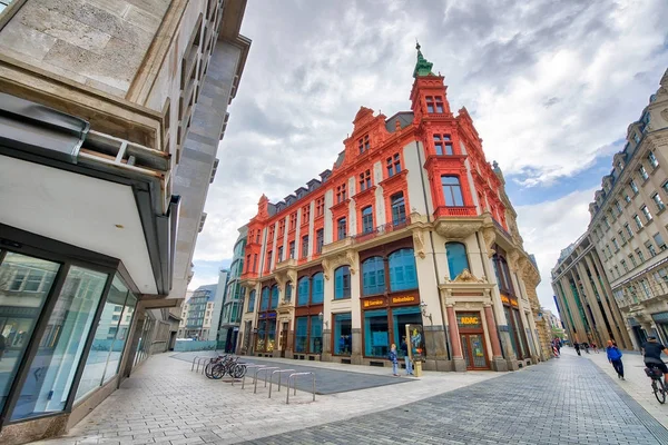 Leipzig, Almanya - 17 Temmuz 2016: Turist şehir Merkezi'ni ziyaret edin. Le