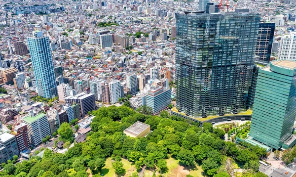 TOKYO - MAI 2016 : horizon aérien de la ville. Tokyo attire 20 millions — Photo