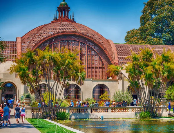 San Diego - 29 lipca 2017: ogród botaniczny budynek. Jest to część o — Zdjęcie stockowe