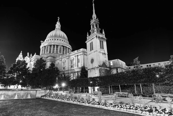 Καθεδρικός ναός του St Paul τη νύχτα, Λονδίνο — Φωτογραφία Αρχείου