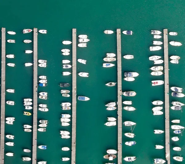 Port dayalı tekneler — Stok fotoğraf