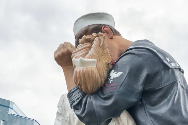 SARASOTA, FLORIDE - JANVIER 2016 : La statue intitulée "Uncondition — Photo