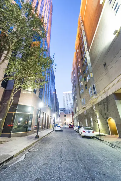 NEW ORLEANS, LA - FEBRERO 2016: Calles de Mardi Gras. Th — Foto de Stock