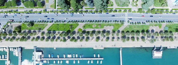 Vista aérea del hermoso paseo marítimo de la ciudad — Foto de Stock