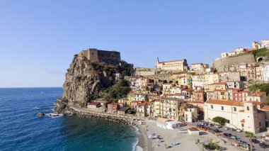 Havadan görünümü Scilla kıyı şeridi, Calabria, İtalya