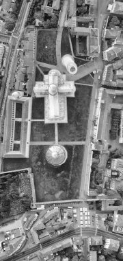 Kare evleri çevreleyen ile mucizeler Pisa. Hava panora