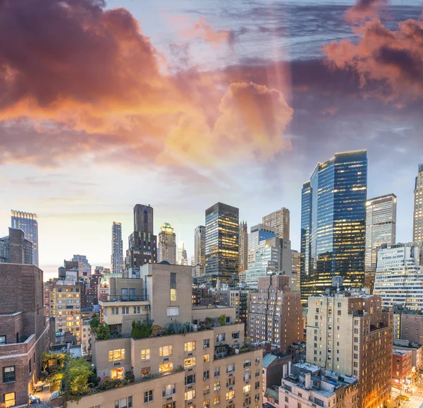 Midtown Manhattan gökdelen, New York City — Stok fotoğraf