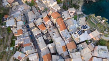 Ek yükü havadan görünümü beş topraklar evleri, İtalya
