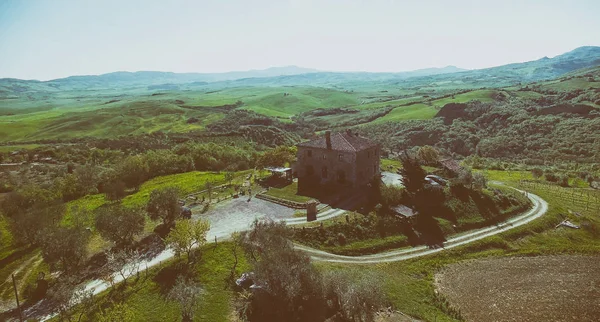 Toscane platteland in het voorjaar van — Stockfoto
