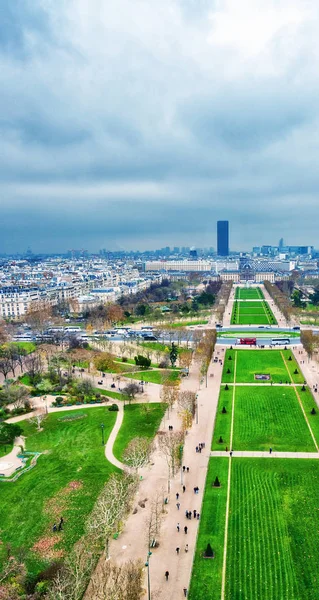 Champs de Mars a městské panorama - letecký pohled na Paříž — Stock fotografie