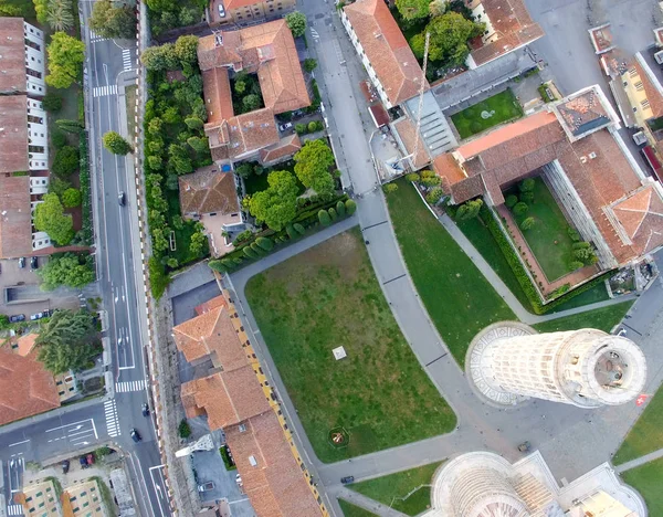 オーバーヘッドには全景航空ピサ、イタリアの奇跡の広場 — ストック写真