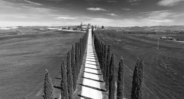 Prachtige kleuren van Toscane, luchtfoto in lente seizoen — Stockfoto