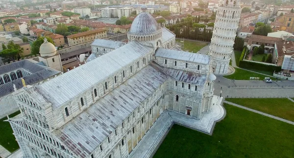 Pisa, mucizeler Meydanı yerlerinden ek yükü havadan görünümü bu — Stok fotoğraf