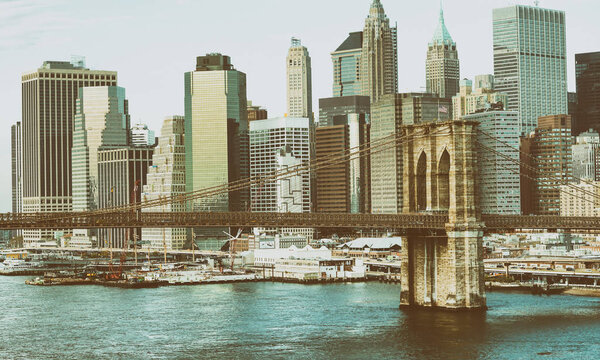 Brooklyn Bridge and New York Manhattan skyline.