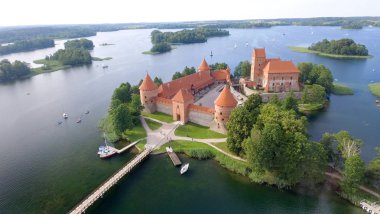Trakai Kalesi, Litvanya'nın havadan görünümü