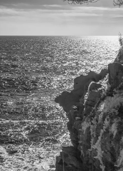 Csodálatos tengerparton a Cinque Terre, infravörös megtekintése — Stock Fotó