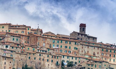 Ortaçağ kenti bir tepede, Tuscany