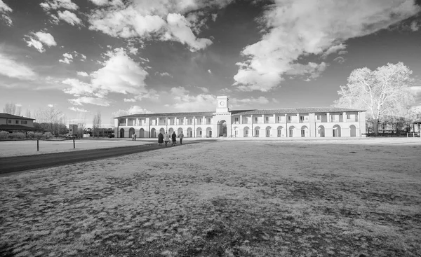 Beautiful Park with buildings, Infrared view — Stock Photo, Image