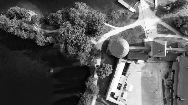 Ortaçağ Kalesi ek yükü havadan görünümü