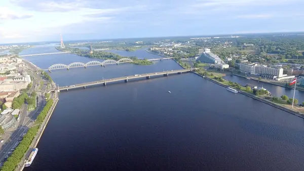 Gün batımında, Letonya Riga Skyline havadan görünümü